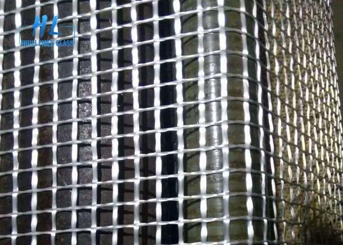 شبكة الألياف الزجاجية المنسوجة 4 * 4MM 160G القلوية مقاومة للجدار الخارجي والسقف