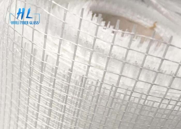 50m C الزجاج مربع شبكة الألياف الزجاجية لفة 4 * 4mm فتحة لخدمة قطع مقاومة للماء