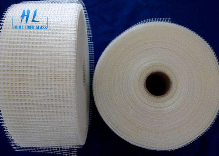 شريط شبكة ملصق ذاتي من ألياف زجاجية 60g - 65g / m2 مقاوم للحرارة حتى 500 °C