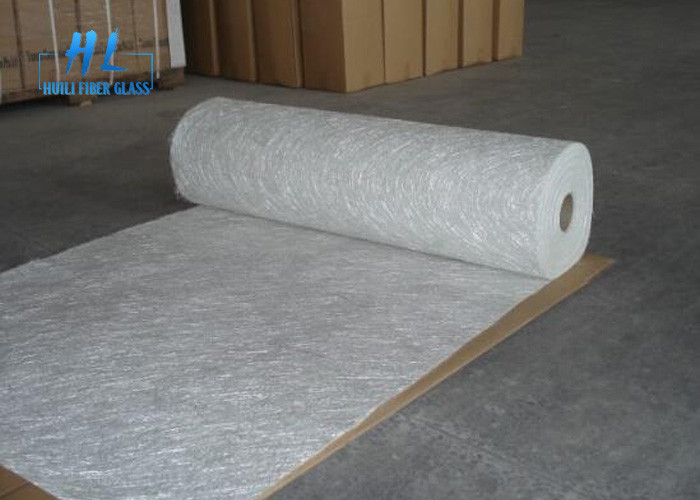 الصمغ المتوافق مع الصمغ E الزجاج المتحرك المباشر الألياف الزجاجية المقطعة الخيط 300-900g / m2 الطول 100m / لفة
