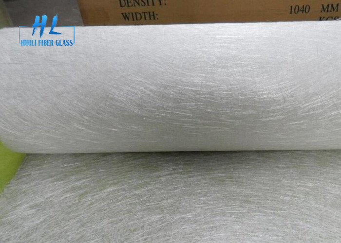الصمغ المتوافق مع الصمغ E الزجاج المتحرك المباشر الألياف الزجاجية المقطعة الخيط 300-900g / m2 الطول 100m / لفة