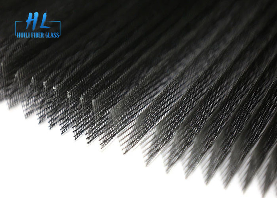 شاشة حشرات قابلة للتخصيص من البوليستر مع ميزة مقاومة للماء وارتفاعات طي مختلفة.